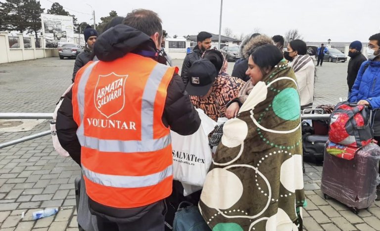 Hjálpræðisherinn hjálpar flöttamönnum í Úkraínu